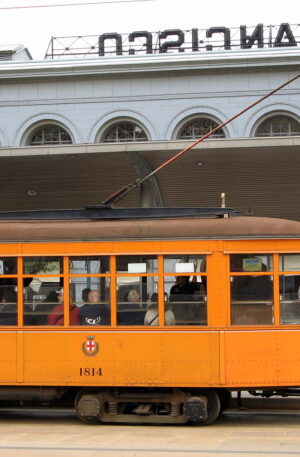San Francisco Embarcadero Scavenger Hunt Walking Tour