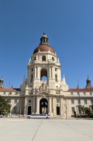 Old Pasadena Scavenger Hunt Walking Tour