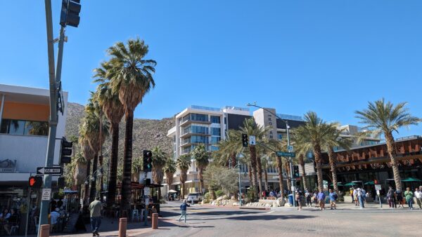Palm Springs Scavenger Hunt Walking Tour - Image 2