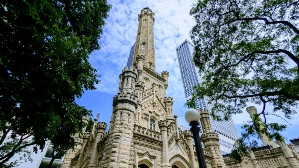 Chicago Magnificent Mile Scavenger Hunt Walking Tour - Image 3