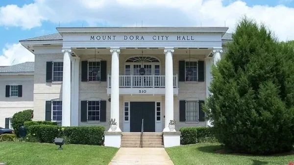 Mount Dora FL City Hall.webp in Mount Dora Scavenger Hunt, FL