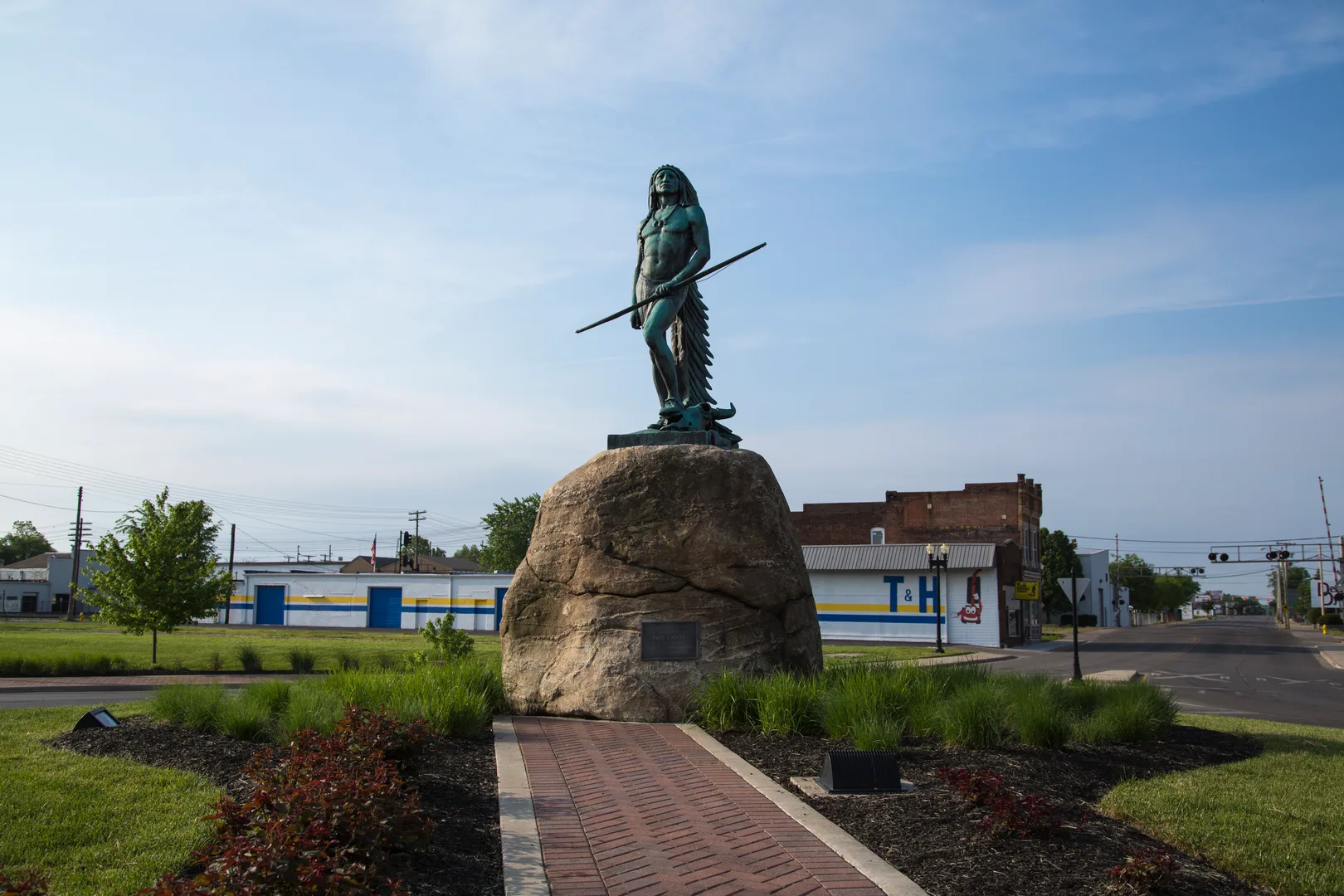 Passing of the Buffalo on Walnut Street Muncie.jpg in Muncie Scavenger Hunt, IN