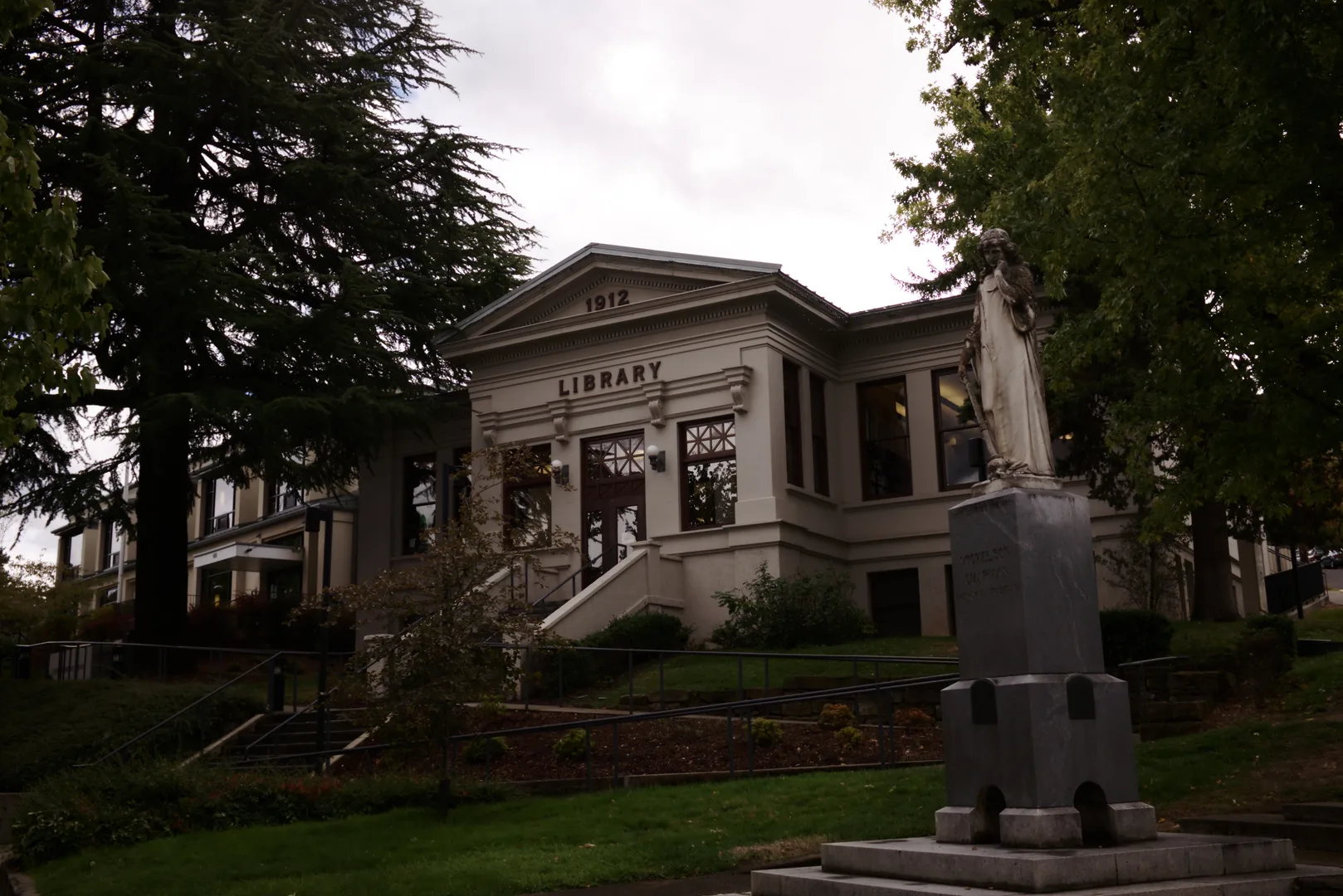 Ashland Library.jpg in Ashland Scavenger Hunt