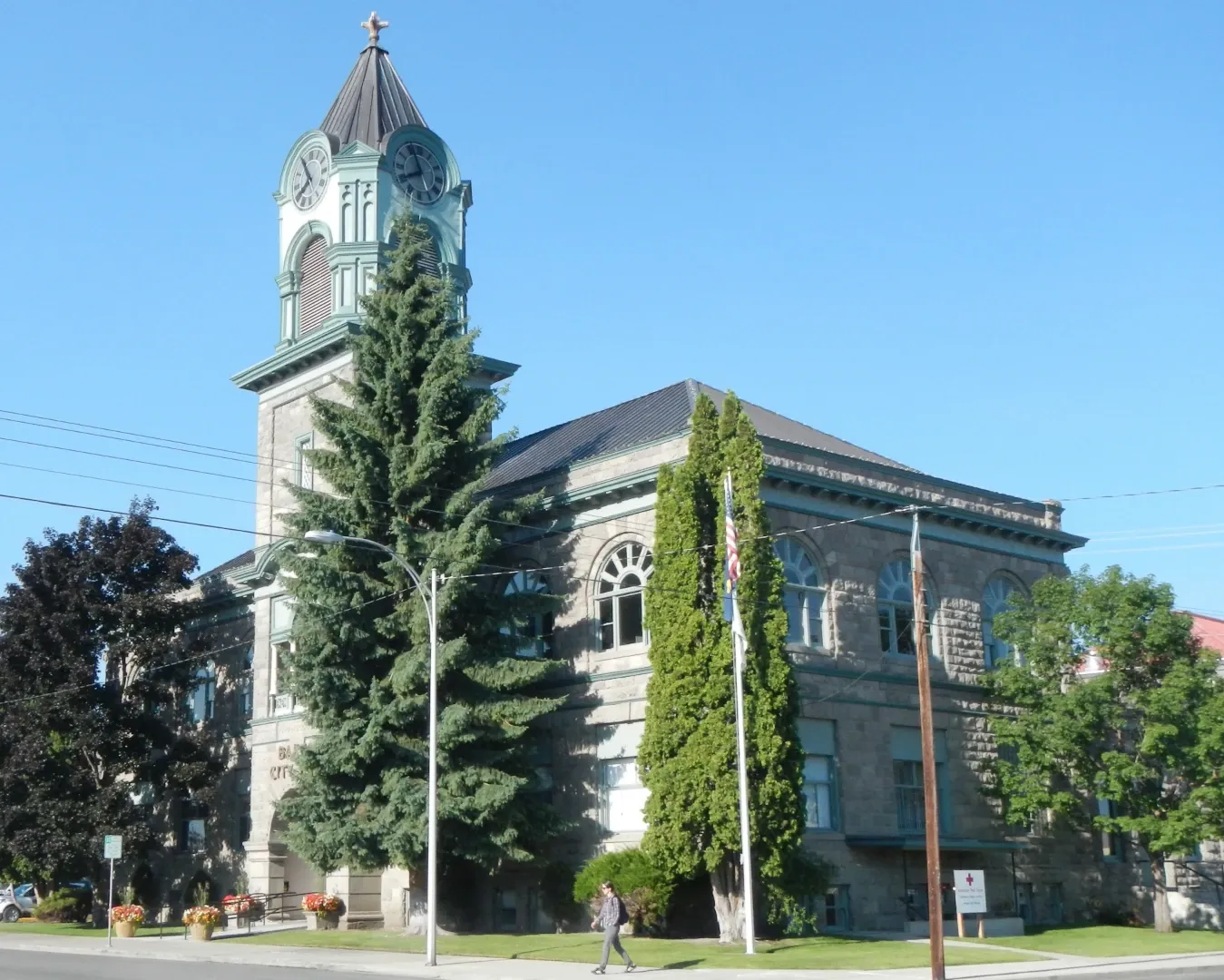 Baker City Oregon City Hall.webp in Baker City Scavenger Hunt