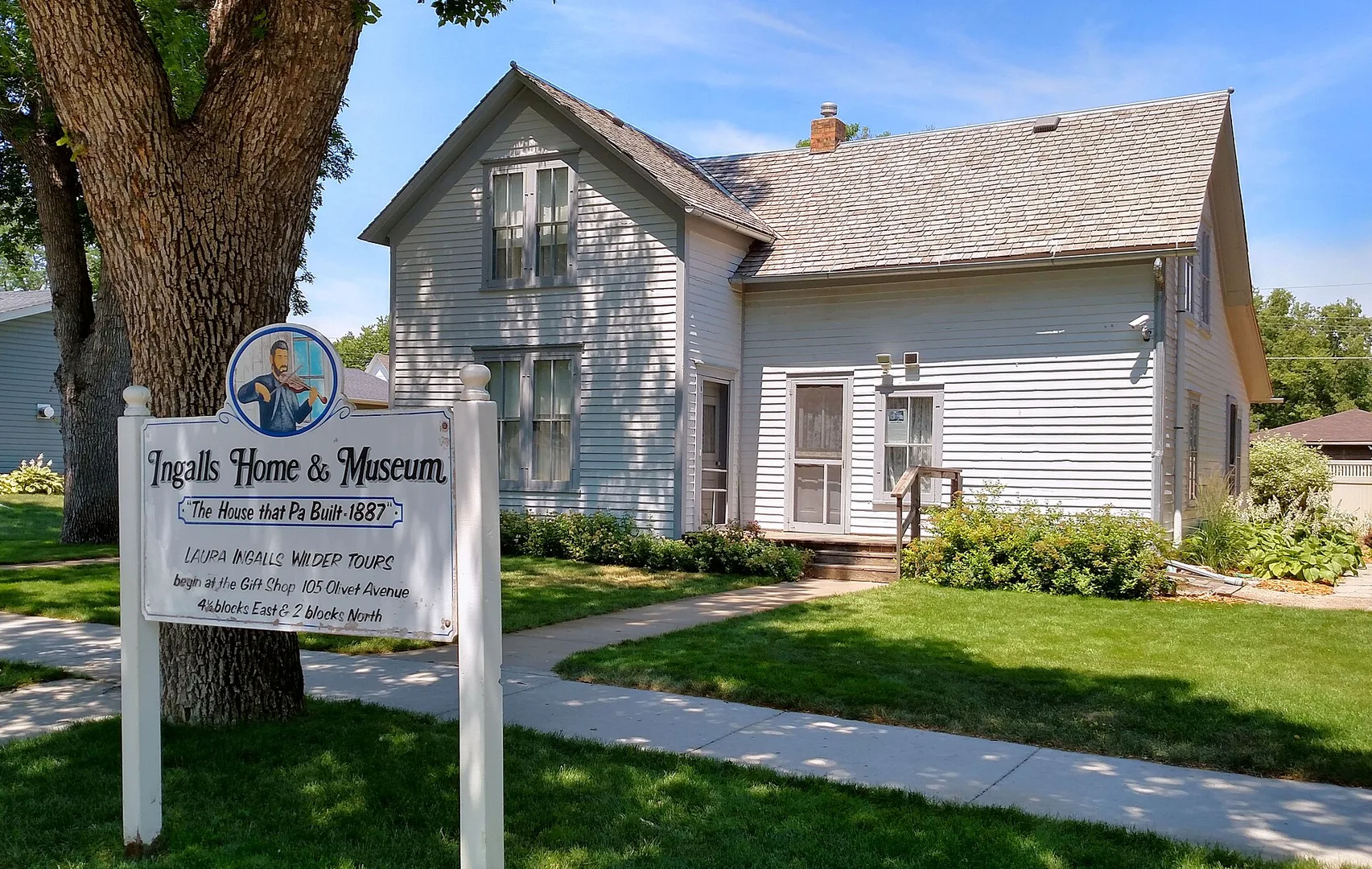 Laura ingalls wilder house that pa built de smet.jpg in De Smet Scavenger Hunt, SD