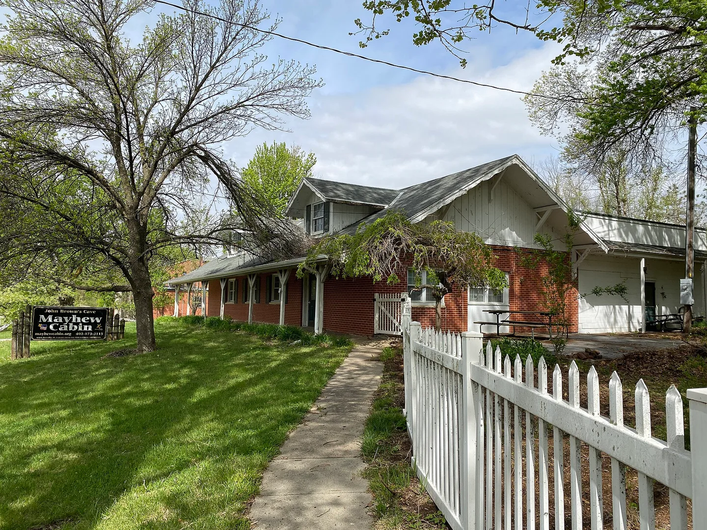 Mayhew Cabin Museum Visitors Center, Nebraska City, April 2026.jpg in Nebraska City Scavenger Hunt