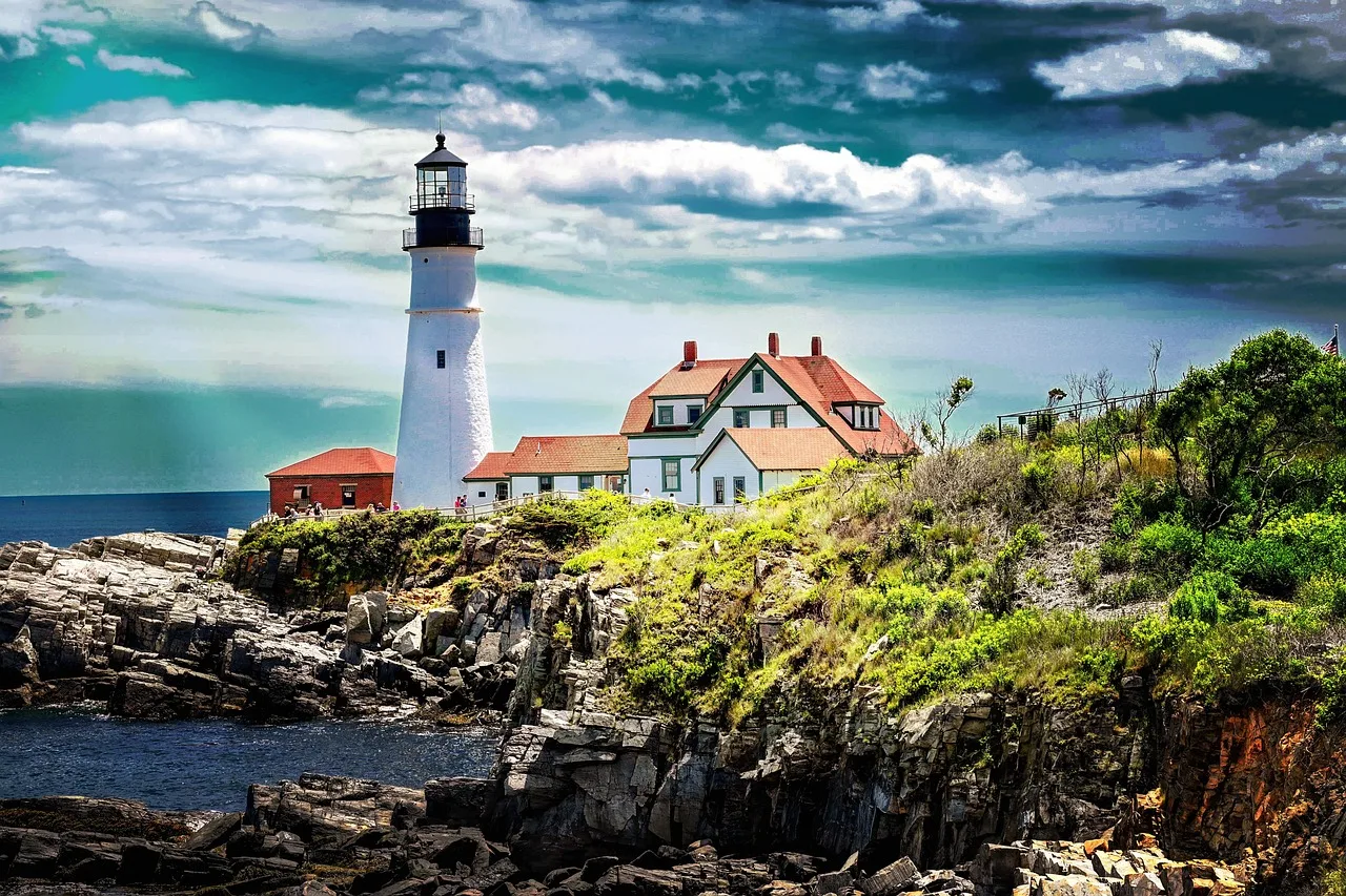 Lighthouse in Cape Elizabeth: Fort Williams Scavenger Hunt, ME