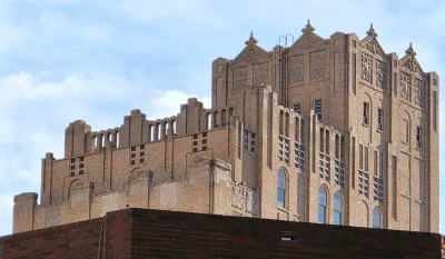 Crown of Hotel Wooten Apartments (formerly Hotel Wooten), Abilene TX.jpg in Abilene Texas Scavenger Hunt, TX