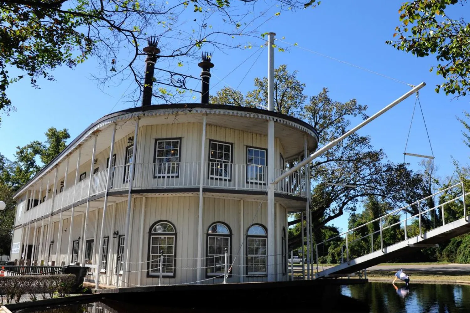 Paddlwheel boat Greenville MS.jpg in Greenville Mississippi Scavenger Hunt, MS